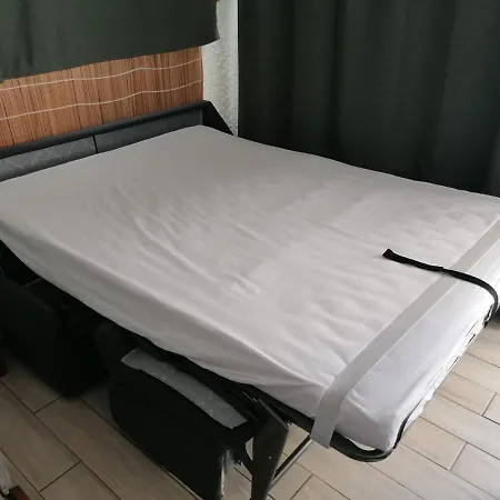 3 Pieces Terrasse Climatise Bord De Lumio (Corsica)