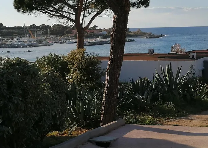 Apartment 2 Pieces Terrasse Climatise Proche Lumio (Corsica)