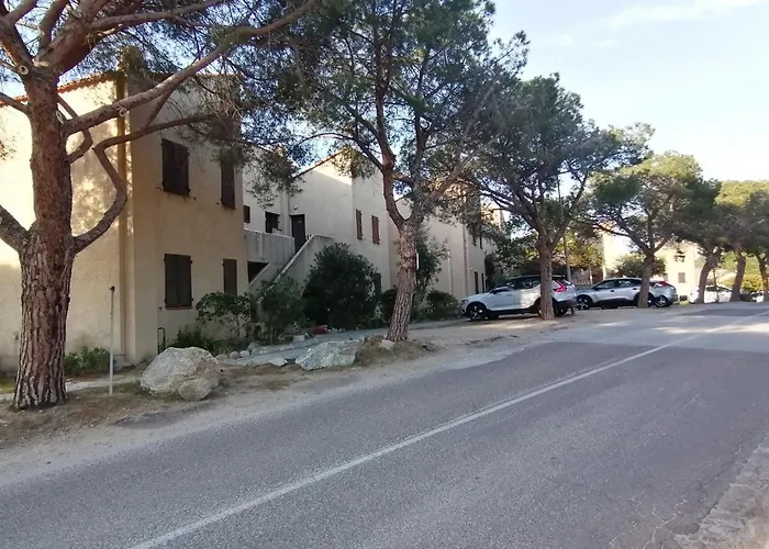 2 Pieces Terrasse Climatise Proche Lumio (Corsica)