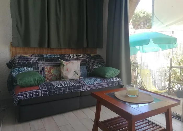 2 Pieces Terrasse Climatise Proche Lumio (Corsica)