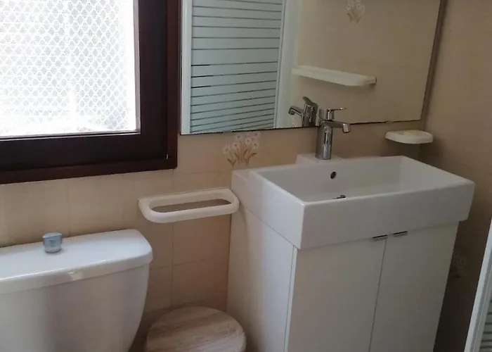 2 Pieces Terrasse Climatise Proche * Lumio (Corsica)